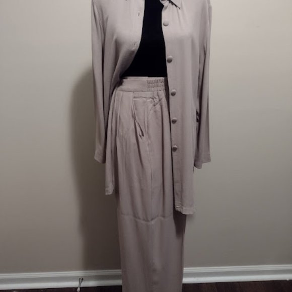 Wild Rose, 2pc Pant Set, Tan, Size-10, Dry Cleaned - Picture 2 of 6